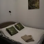 Apartman Center Belvarosi Kis Lakas, Csendes Udvarral *