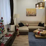 Center Belvarosi Kis Lakas, Csendes Udvarral Apartman Esztergom