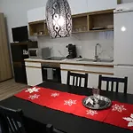 Center Belvarosi Kis Lakas, Csendes Udvarral Apartman *