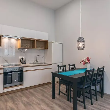 Center Belvarosi Kis Lakas, Csendes Udvarral Apartment Esztergom